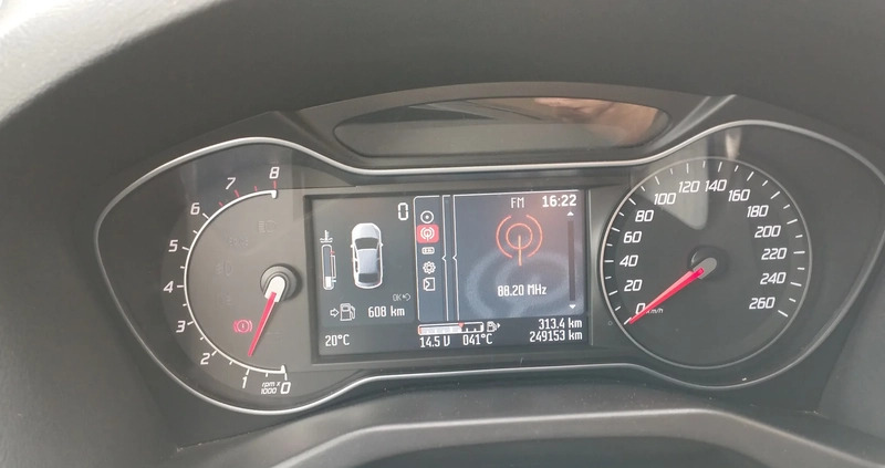 Ford Mondeo cena 26900 przebieg: 249153, rok produkcji 2011 z Wąchock małe 172